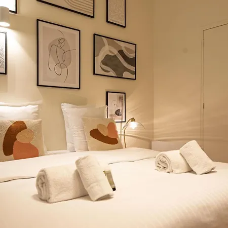 Superb Flat In Champs Elysées *
