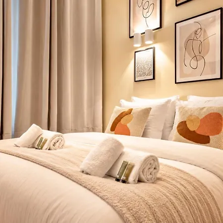 Superb Flat In Champs Elysées