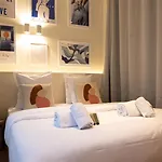Superb Flat In Champs Elysees 파리