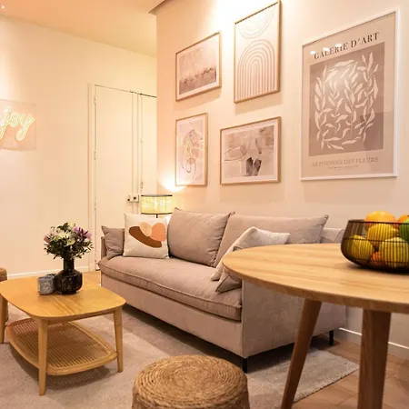 Superb Flat In Champs Elysees Apartamento
